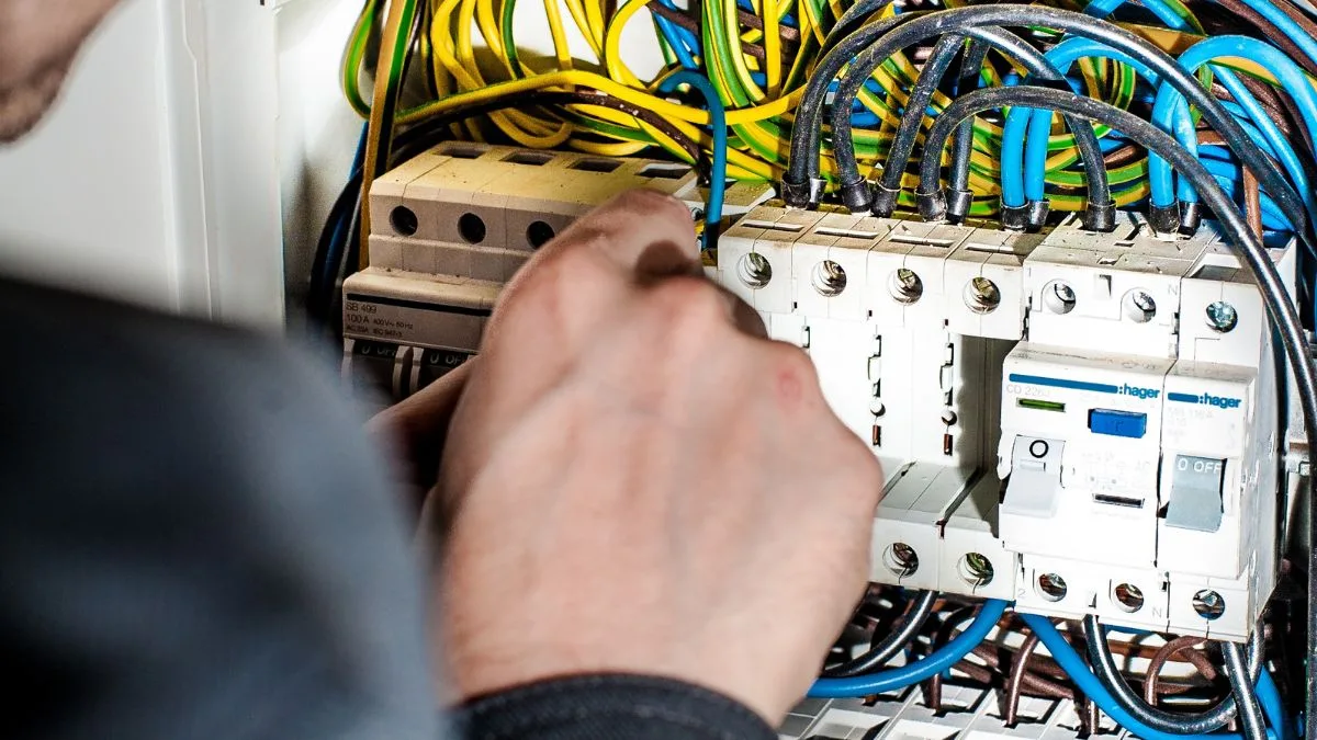 SEO for Electricians: Boost Traffic and Get More Leads