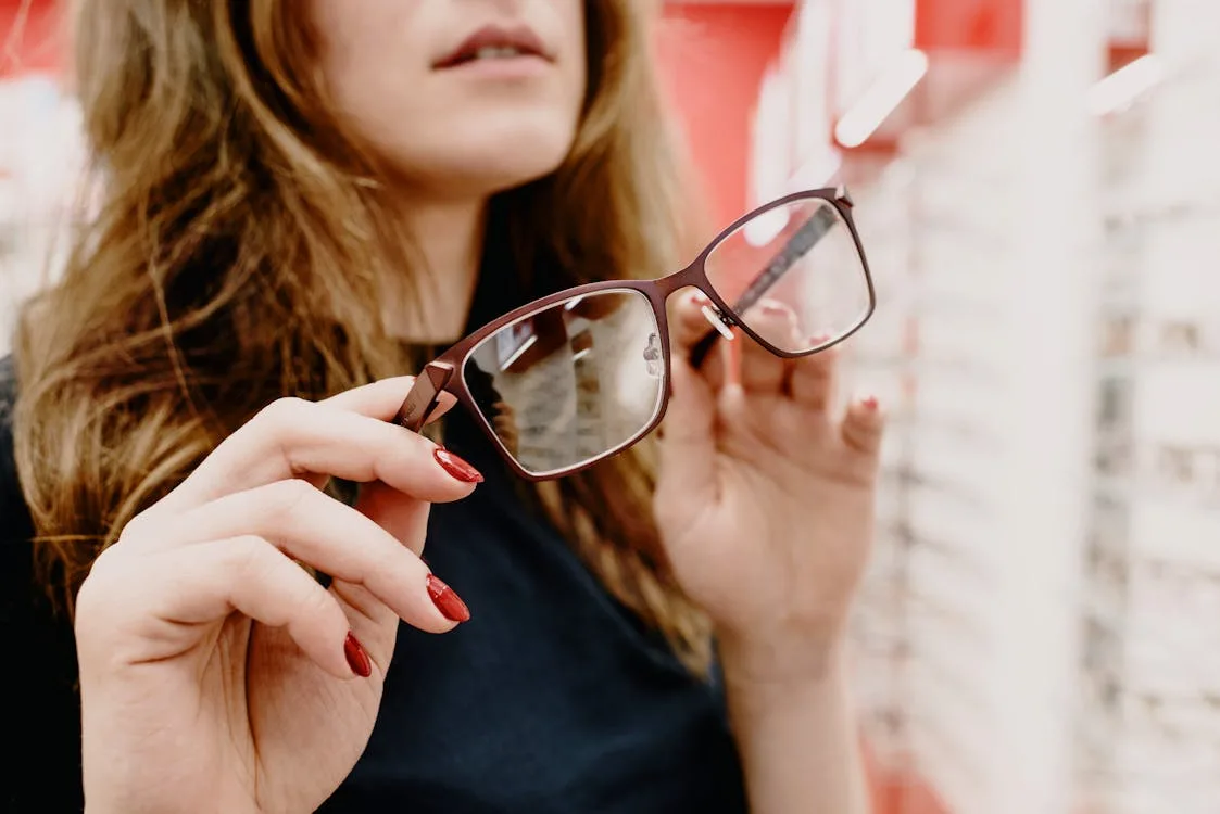 How Vision Correction Has Evolved: From Glasses to Advanced Surgical Options