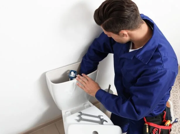 Advantages of Hiring Experts for Toilet Repair