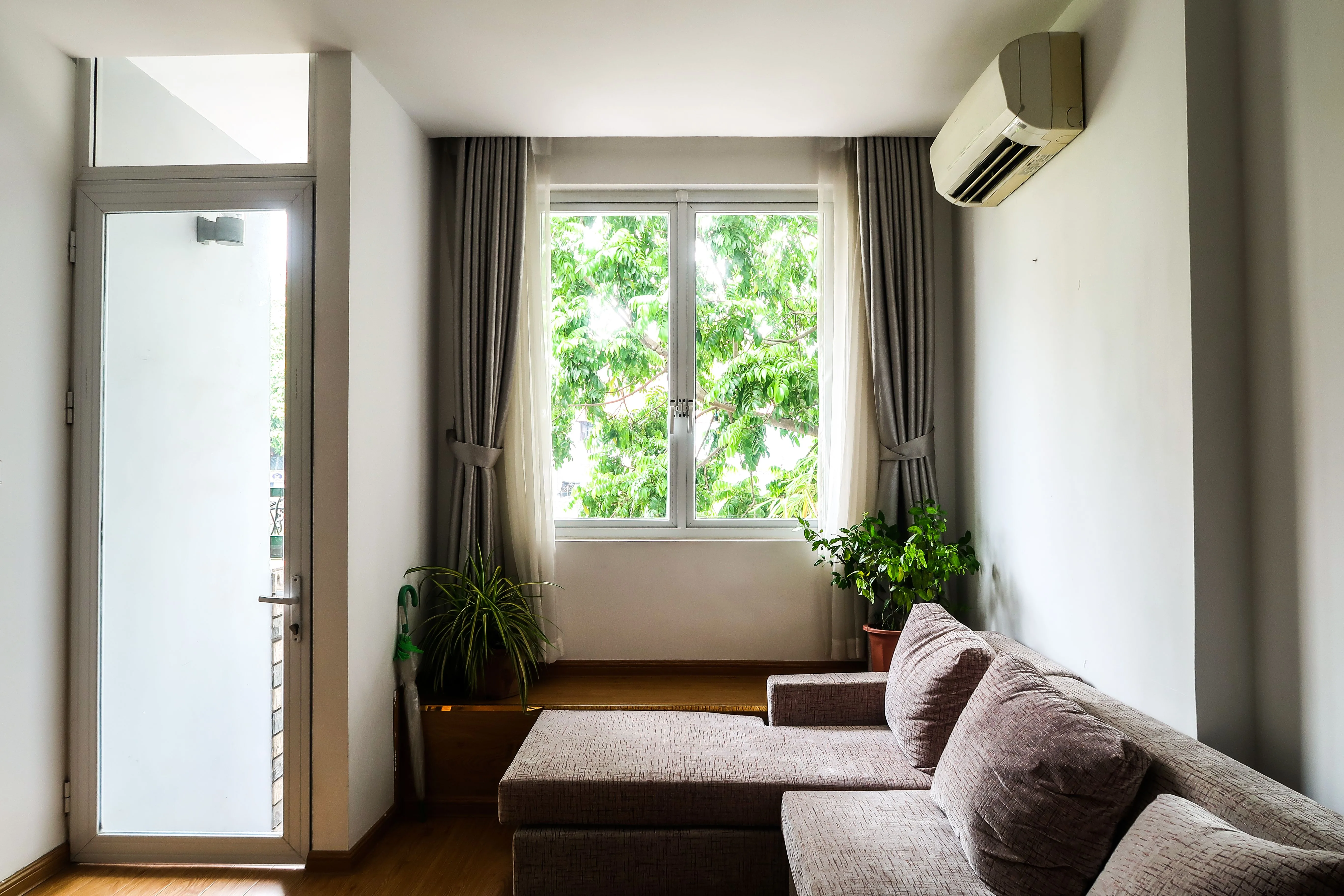 Best Ways to Stay Cool During Extreme Summer Heat