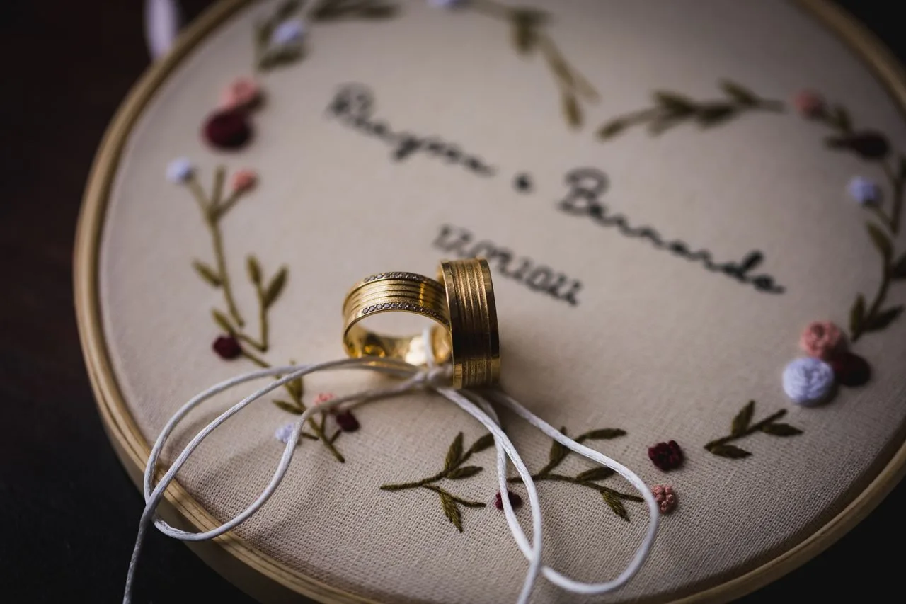 5 Meaningful Ways to Customize Your Wedding Ring