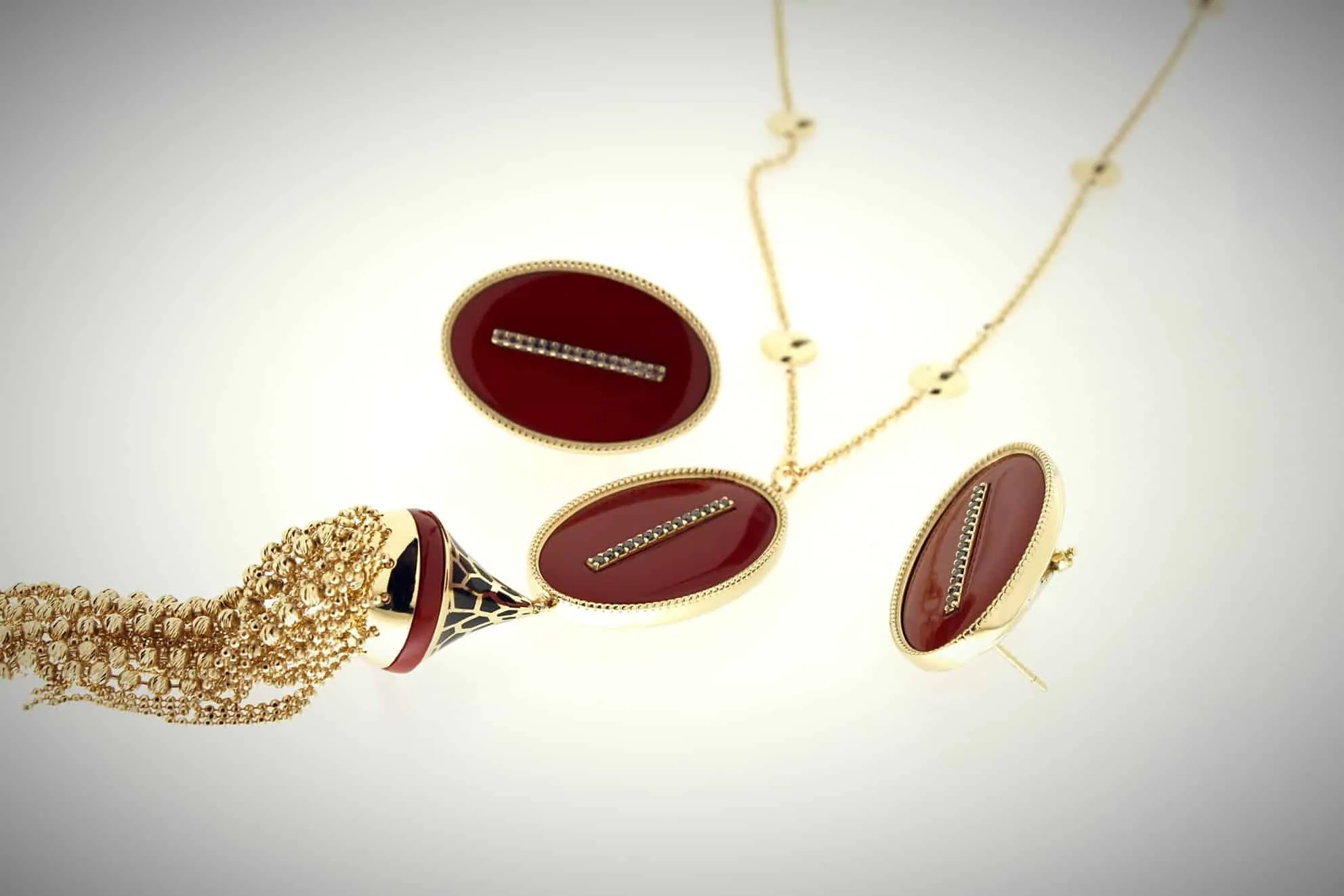 Wholesale Jewelry Demand: What Customers Want Today