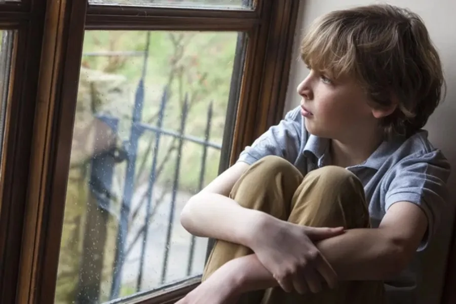 Child Depressed? 11 Powerful Signs Parents Should Notice