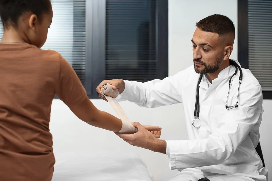 How Urgent Care for Cuts and Wounds Fresno Helps Reduce Complications?