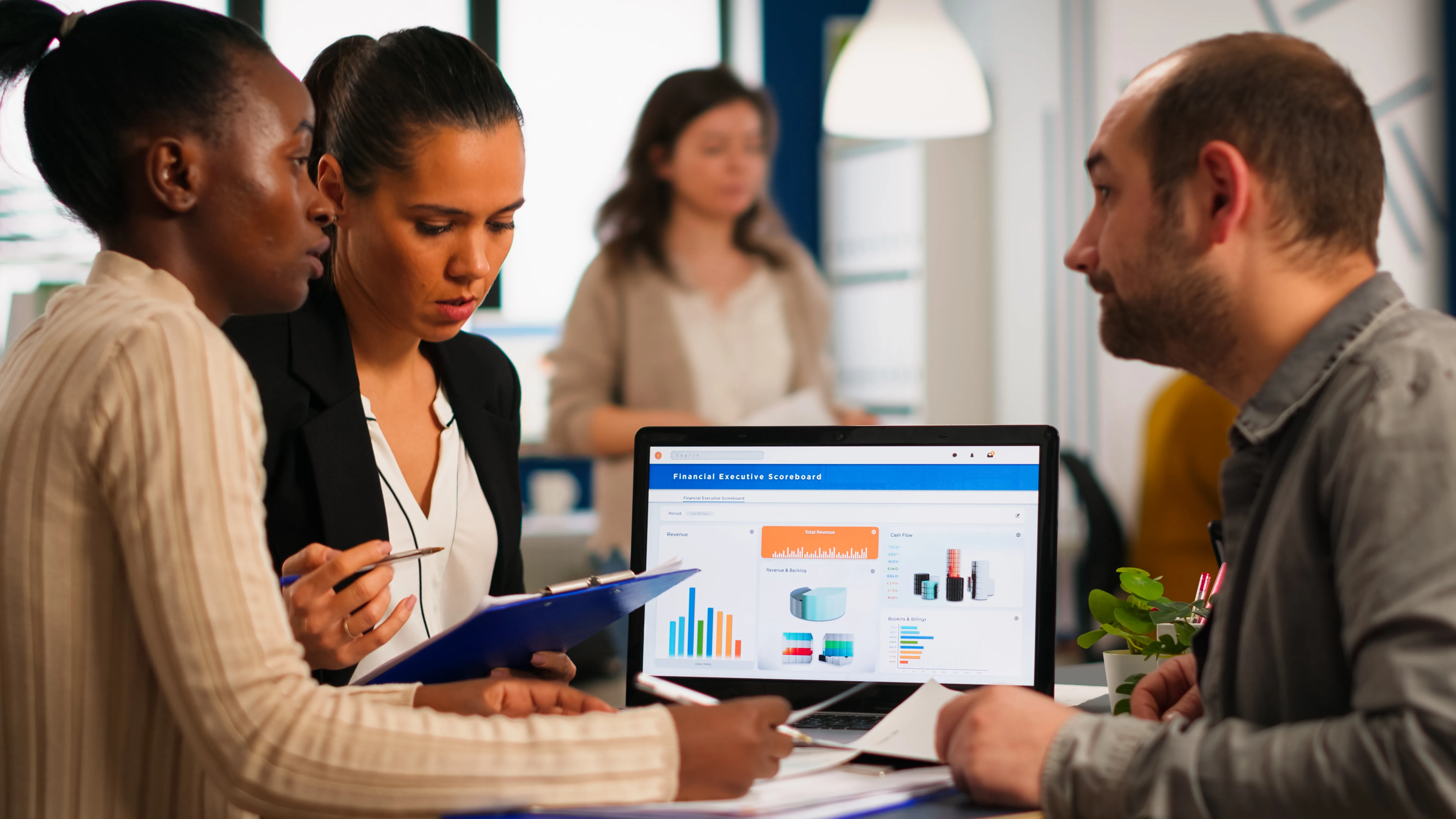 Step-by-Step Guide to Becoming a Data Analyst in Pune