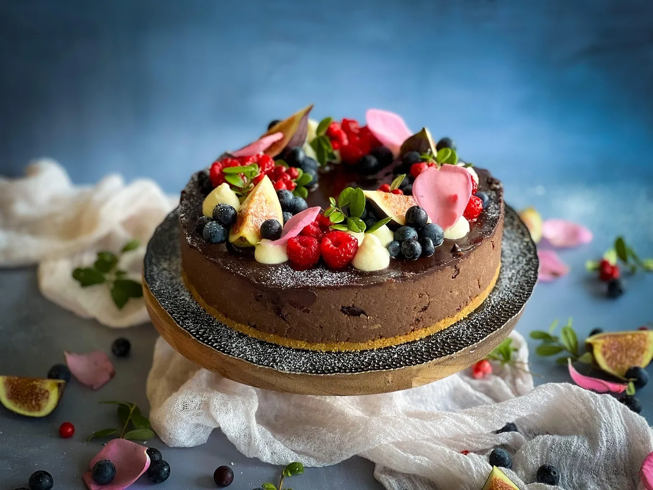 Cake Delivery in Dubai – Top 20 Luxury Birthday Cakes for Every Special Occasion