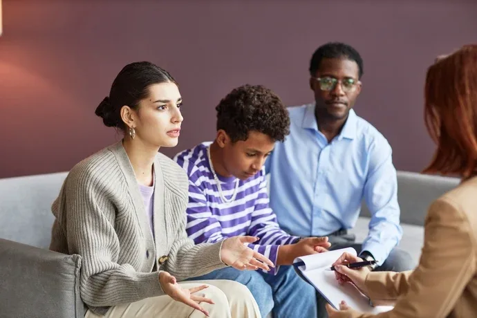 How Family Counseling Services Help Resolve Conflicts
