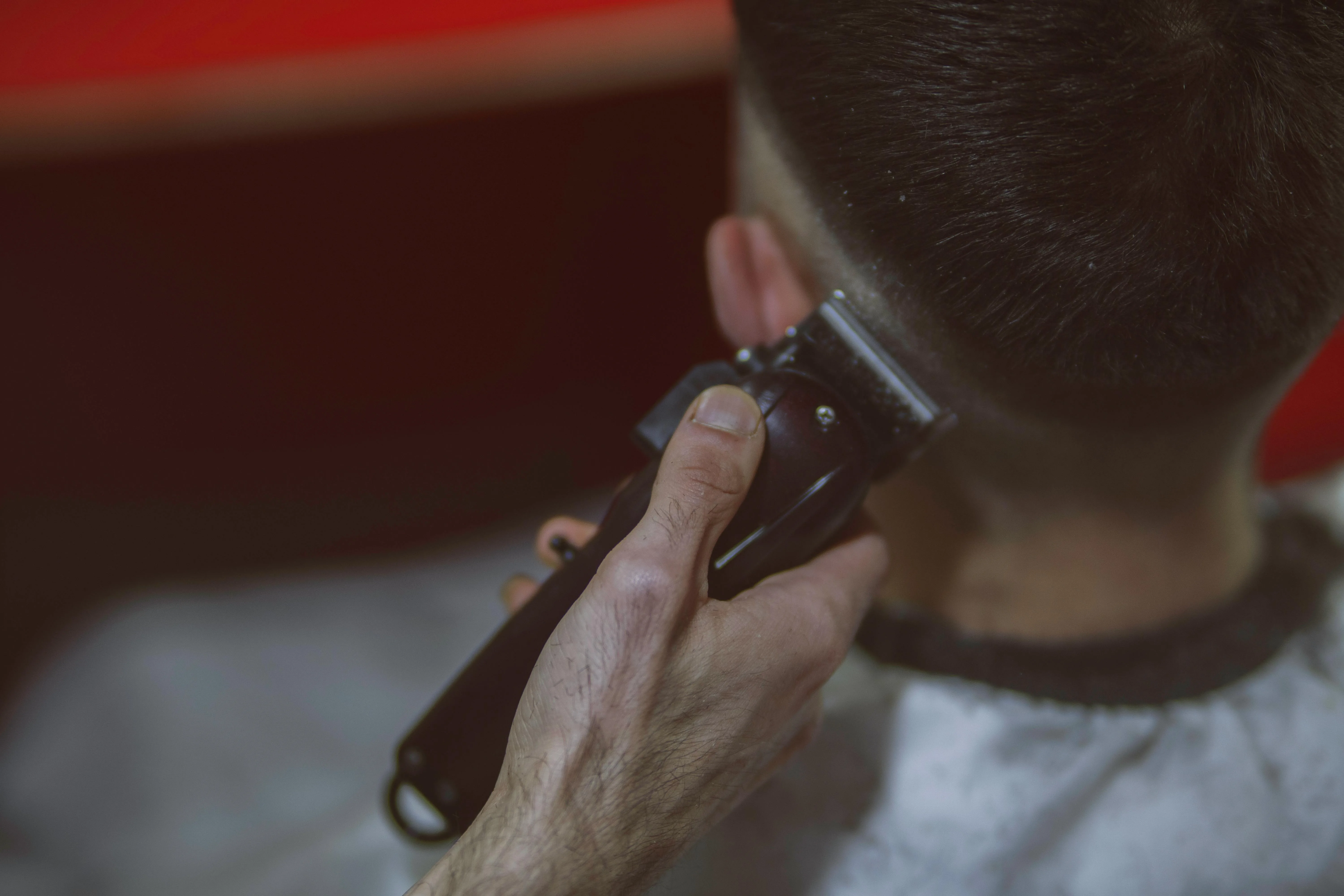 Kids Haircuts Made Easy: Tips for Stress-Free Barber Visits for Parents