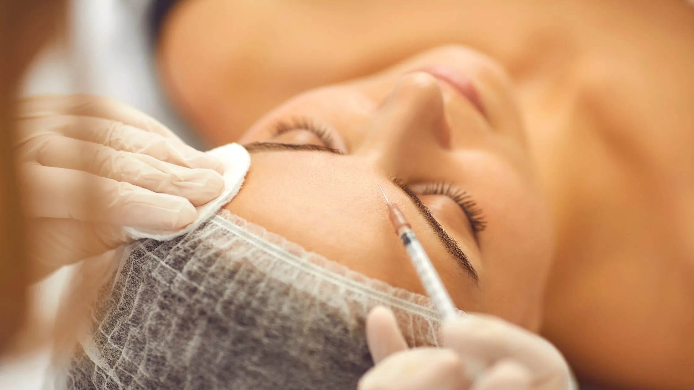 Thinking About a Facelift? Here's Why Choosing the Right Facial Plastic Surgery Clinic in Connaught Place Matters