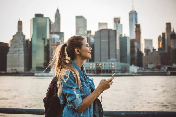 The Everyday Benefits of a Lifeline Phone Beyond Calling