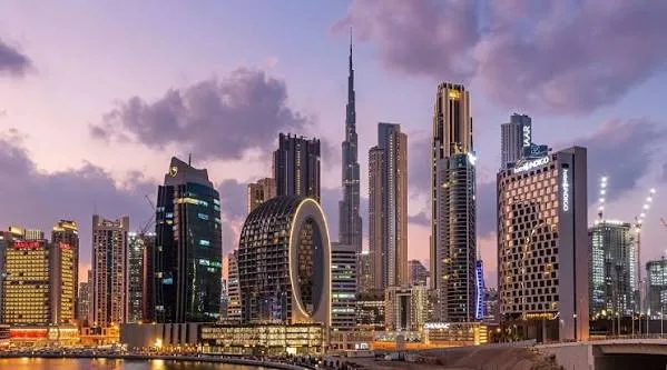 A Complete Guide to Buying Properties in Dubai and Navigating the Dubai Property Market