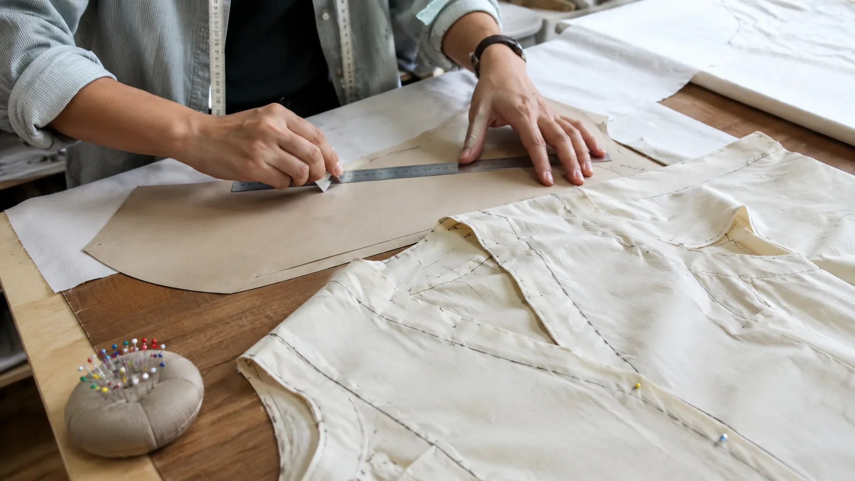 Why Sample Development Is Essential Before Bulk Clothing Production