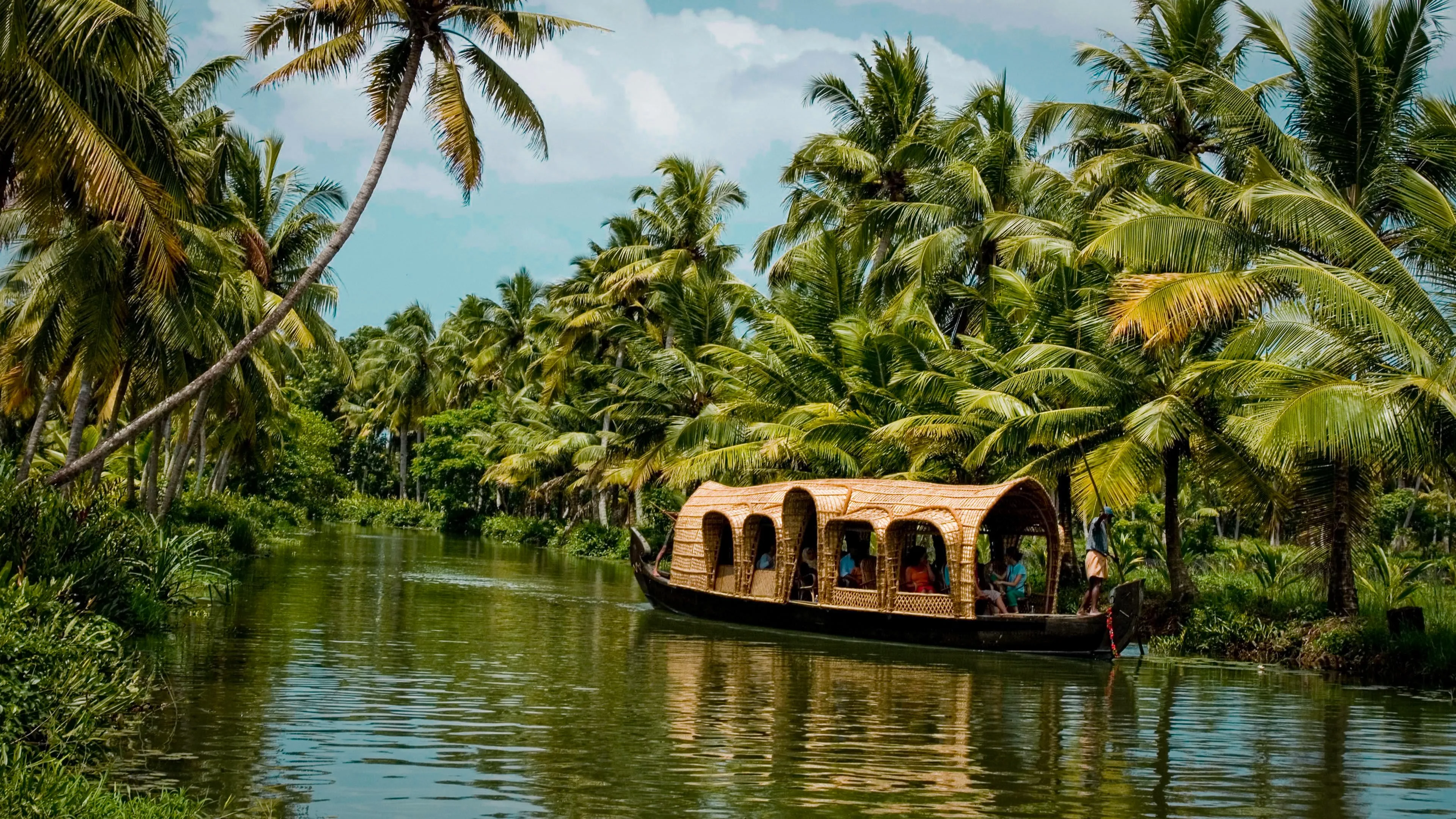 TOP TRAVEL DESTINATIONS IN INDIA FOR AN ADVENTURE VACATION