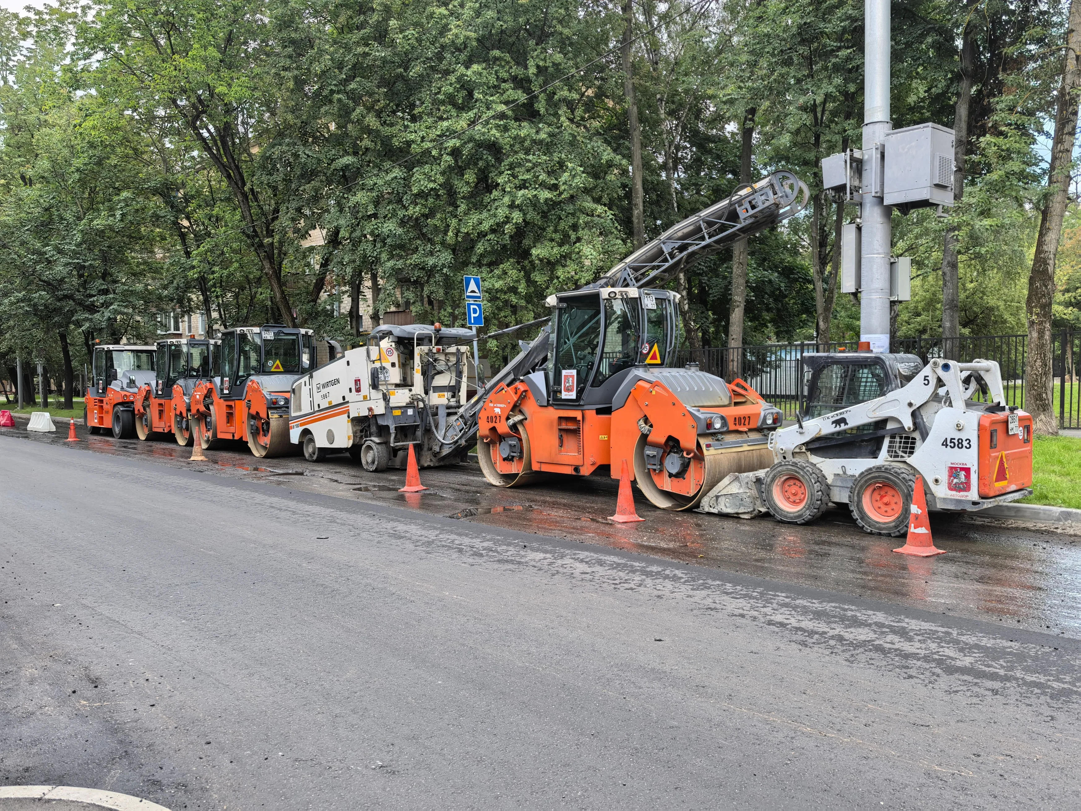 Fatigue Resistance and Moisture Management in Heavy-Duty Pavement Networks