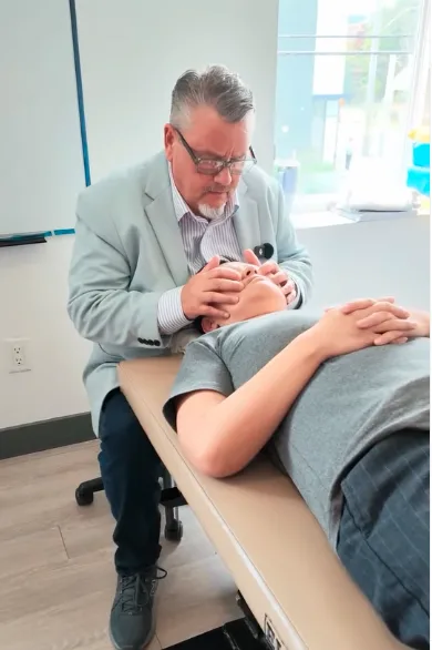 How to Become an Osteopath in Canada: Courses, Diplomas & Training Explained
