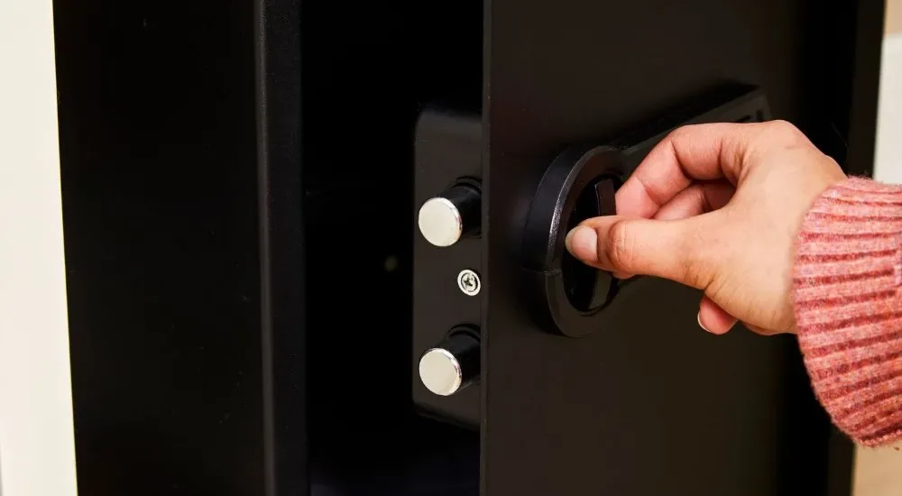 How Much Does It Cost to Buy a Safe in UAE?