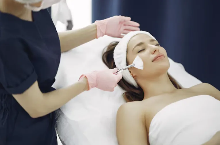 Best Dermatologist Delhi: Top Skin Treatments Available in Greater Kailash