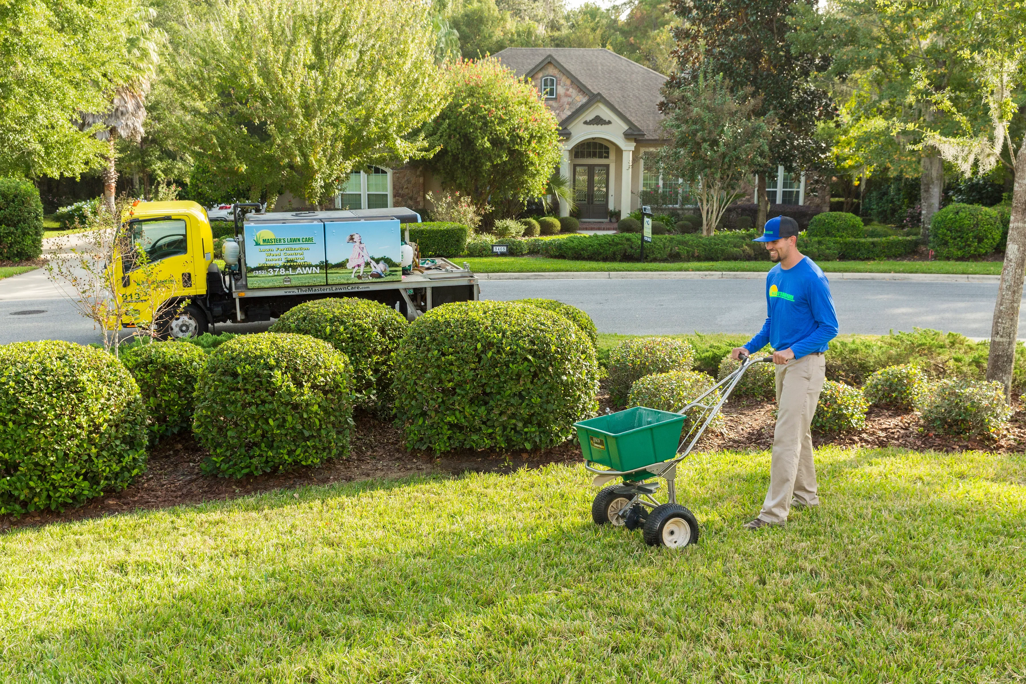 Master Your Curb Appeal with Advanced Weed Control Services