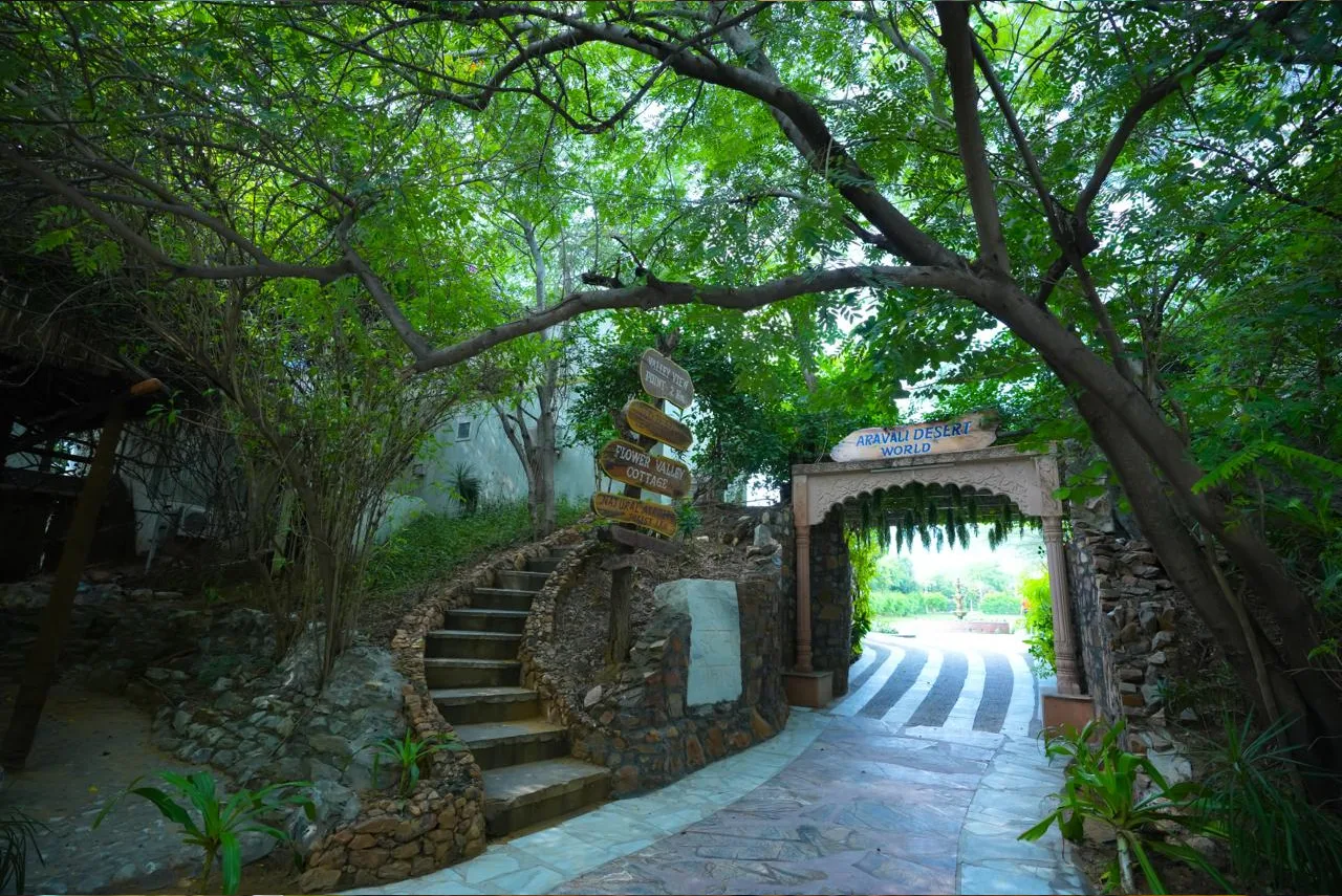 Why Families Are Choosing Nature Resorts Over City Hotels in Jaipur