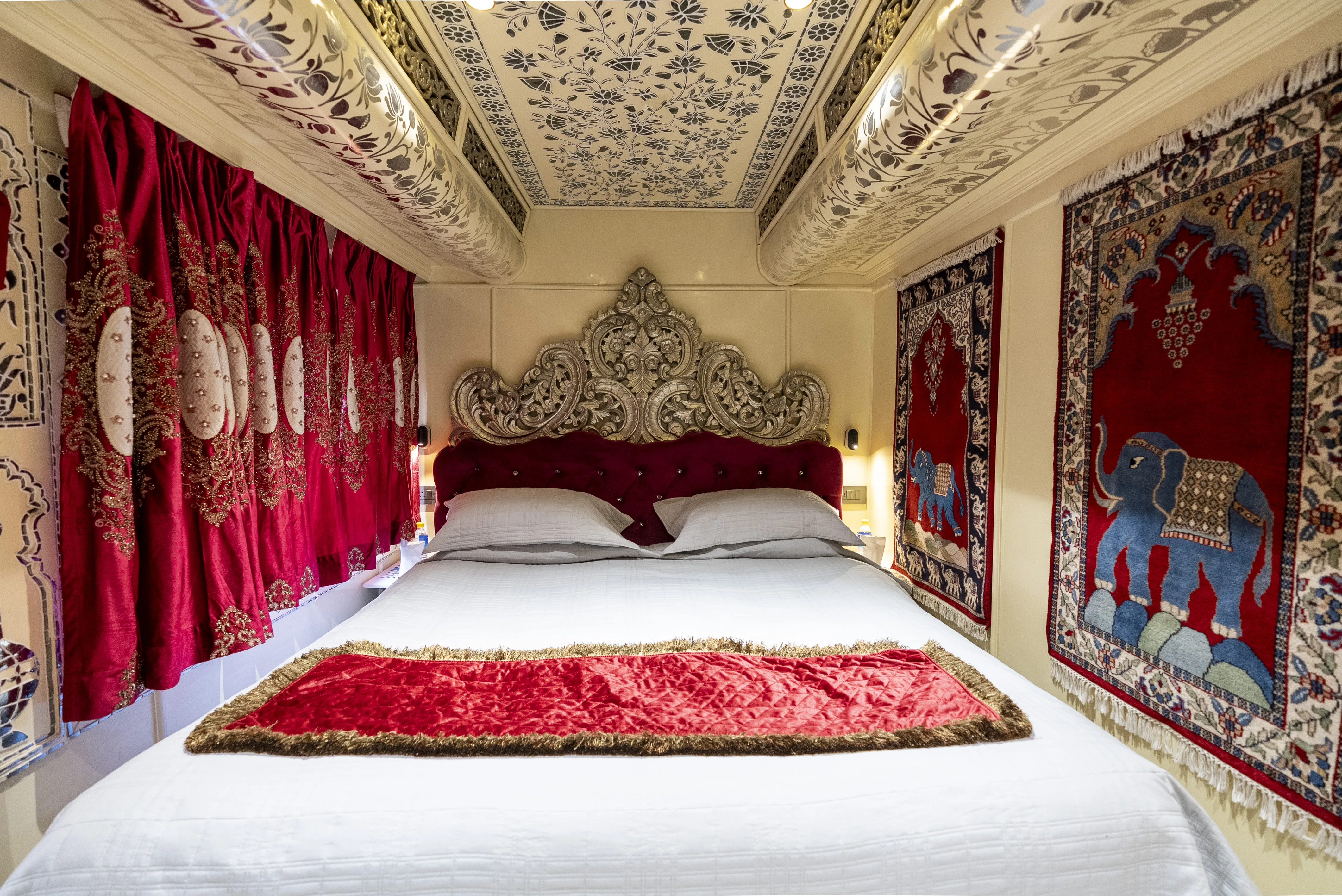 Experience World's Most Luxurious Royal Train Journey