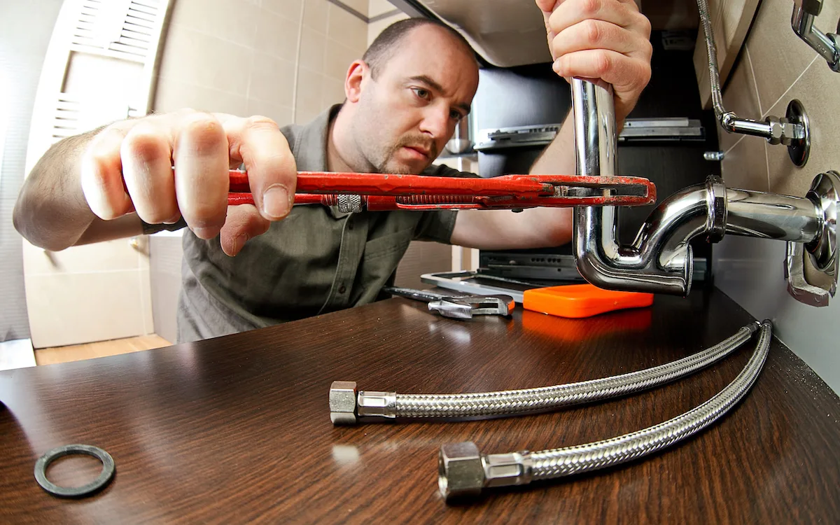How Professional Plumbing Services Improve Home Comfort