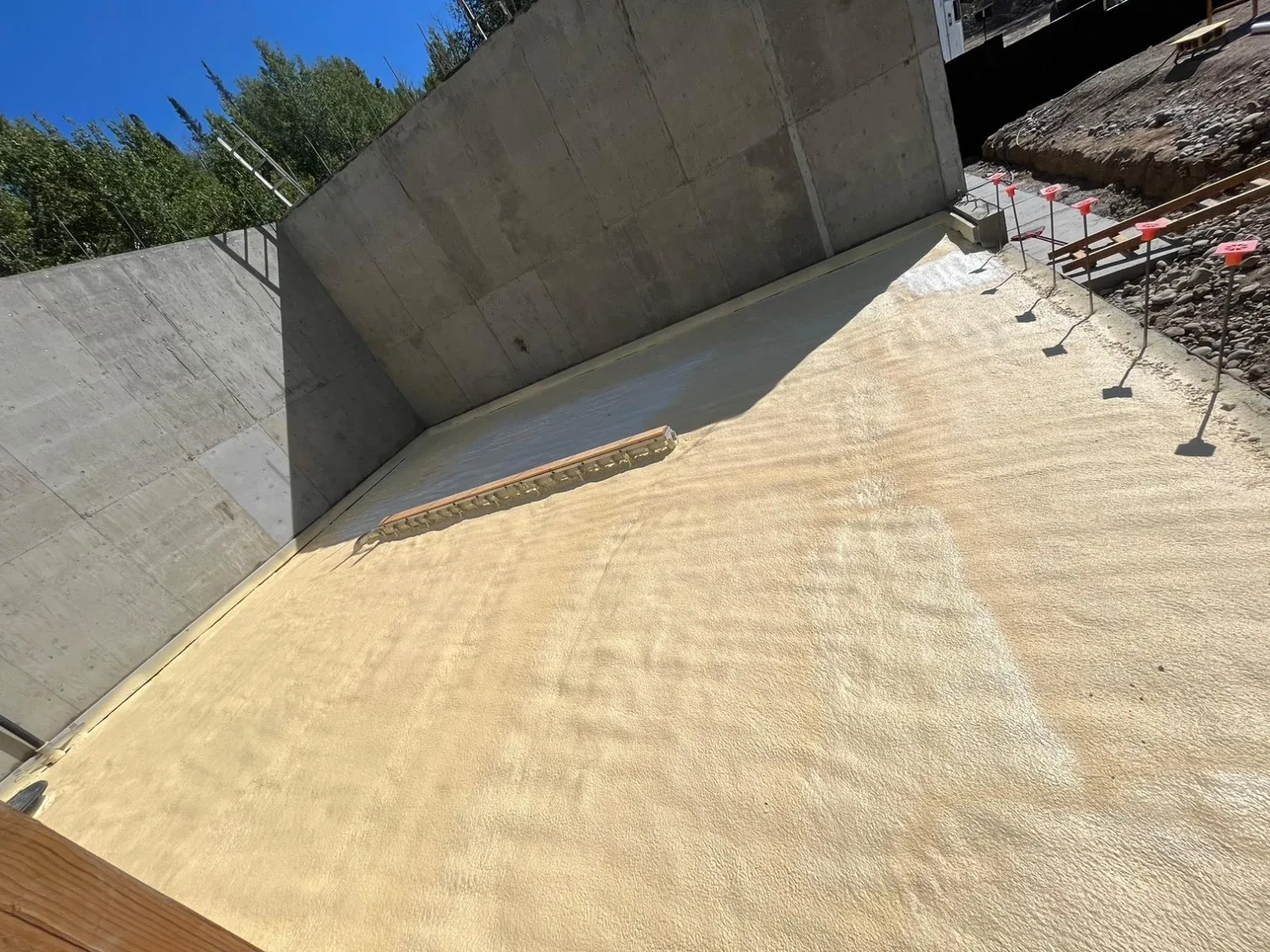 Why Is Ceiling Foam Insulation the Best Long-Term Investment for New Builds in Driggs, ID?