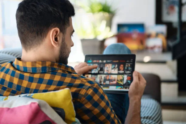 Entertainment in Transit: The New Age of Gaming and Digital Travel Fun