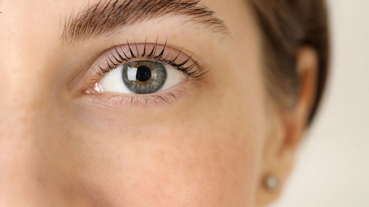 The Non-Surgical Brow Lift: How a Few Units Can Open Up the Eyes