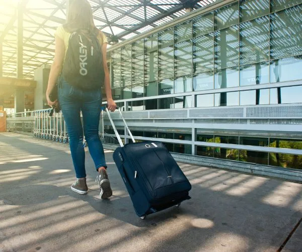 How Far in Advance Should You Send Luggage Ahead of Your Trip?