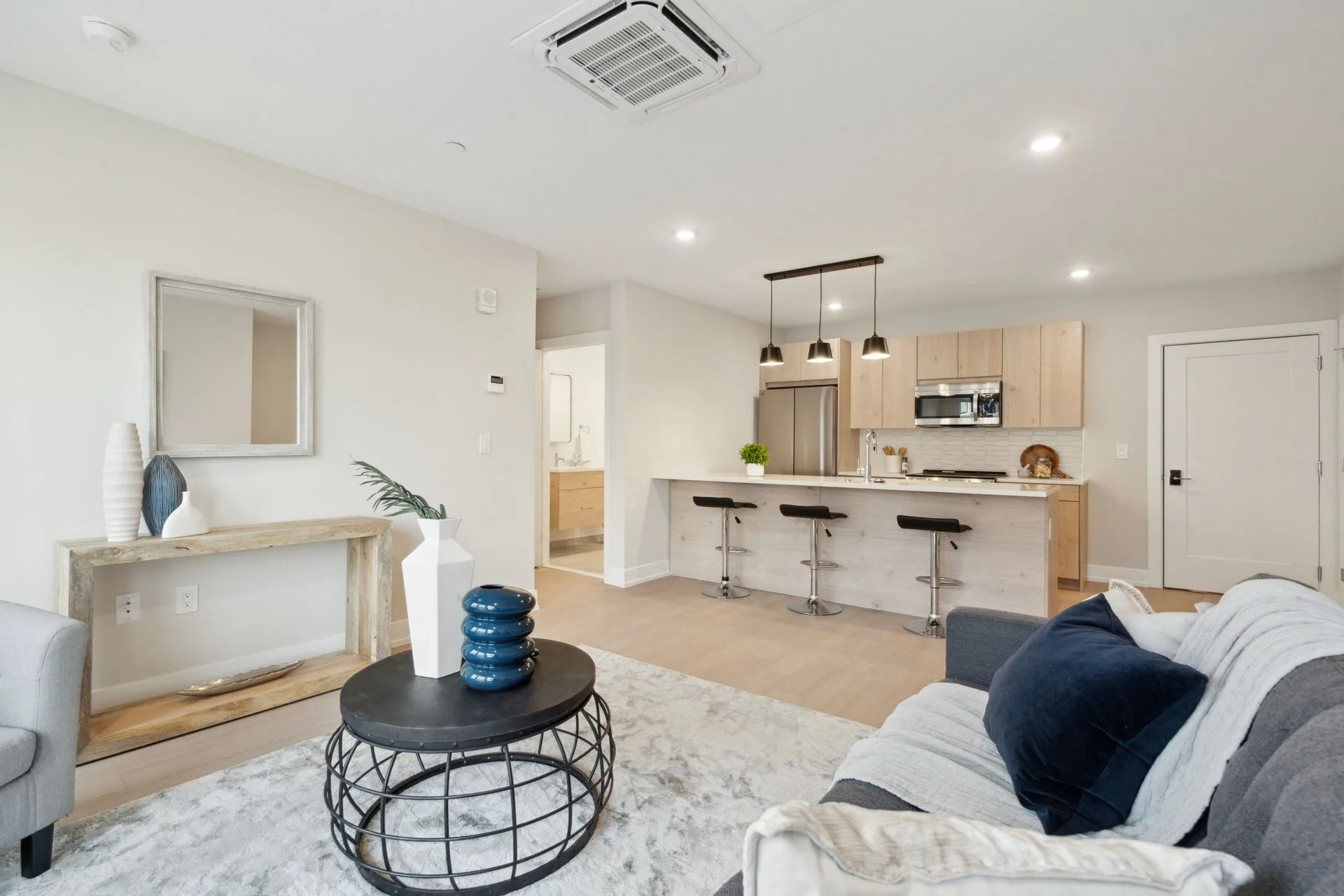 Soundproofing and Privacy: How to Evaluate an Apartment During a Walkthrough