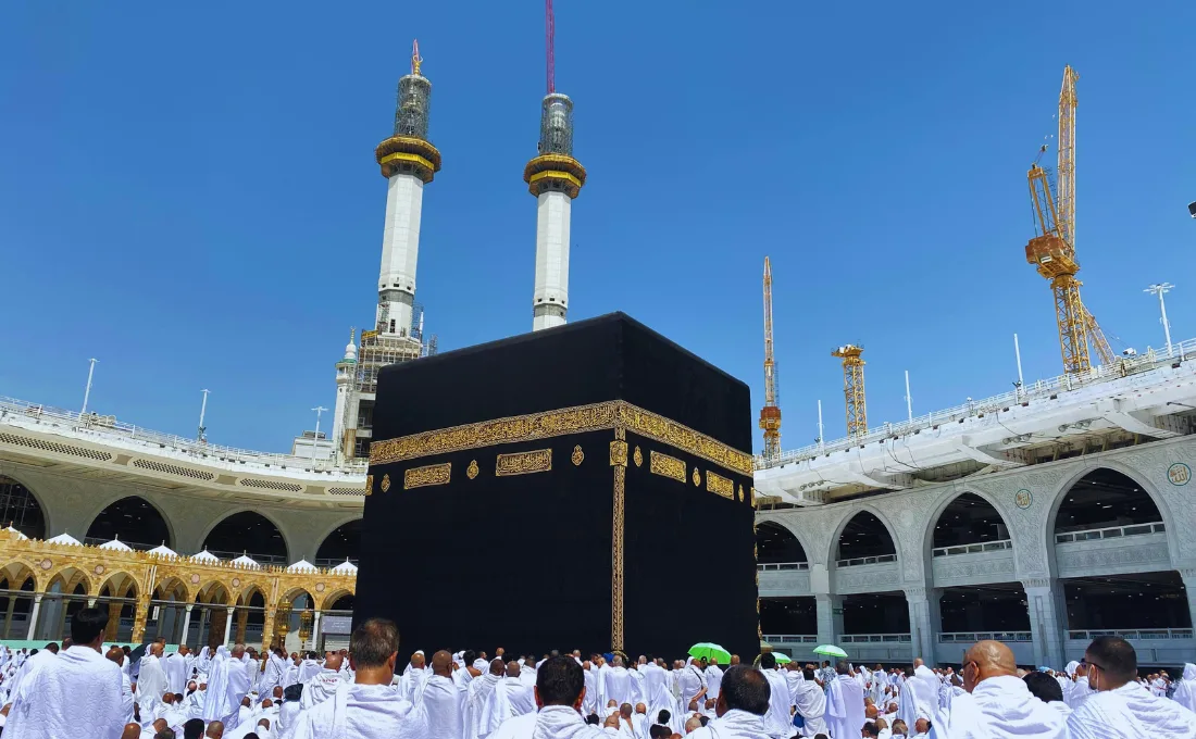 Umrah Packages 2026 from USA | Best Deals & Guided Tours