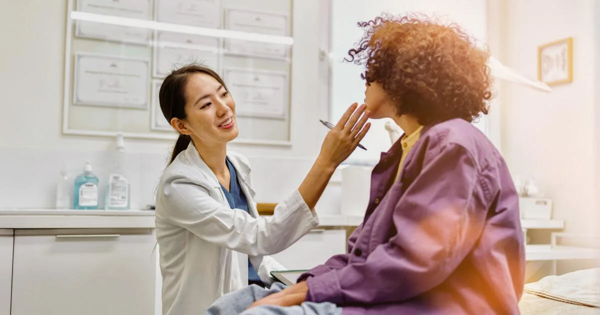 How to Choose the Right Dermatologist in Mumbai for Your Skin and Hair Concerns