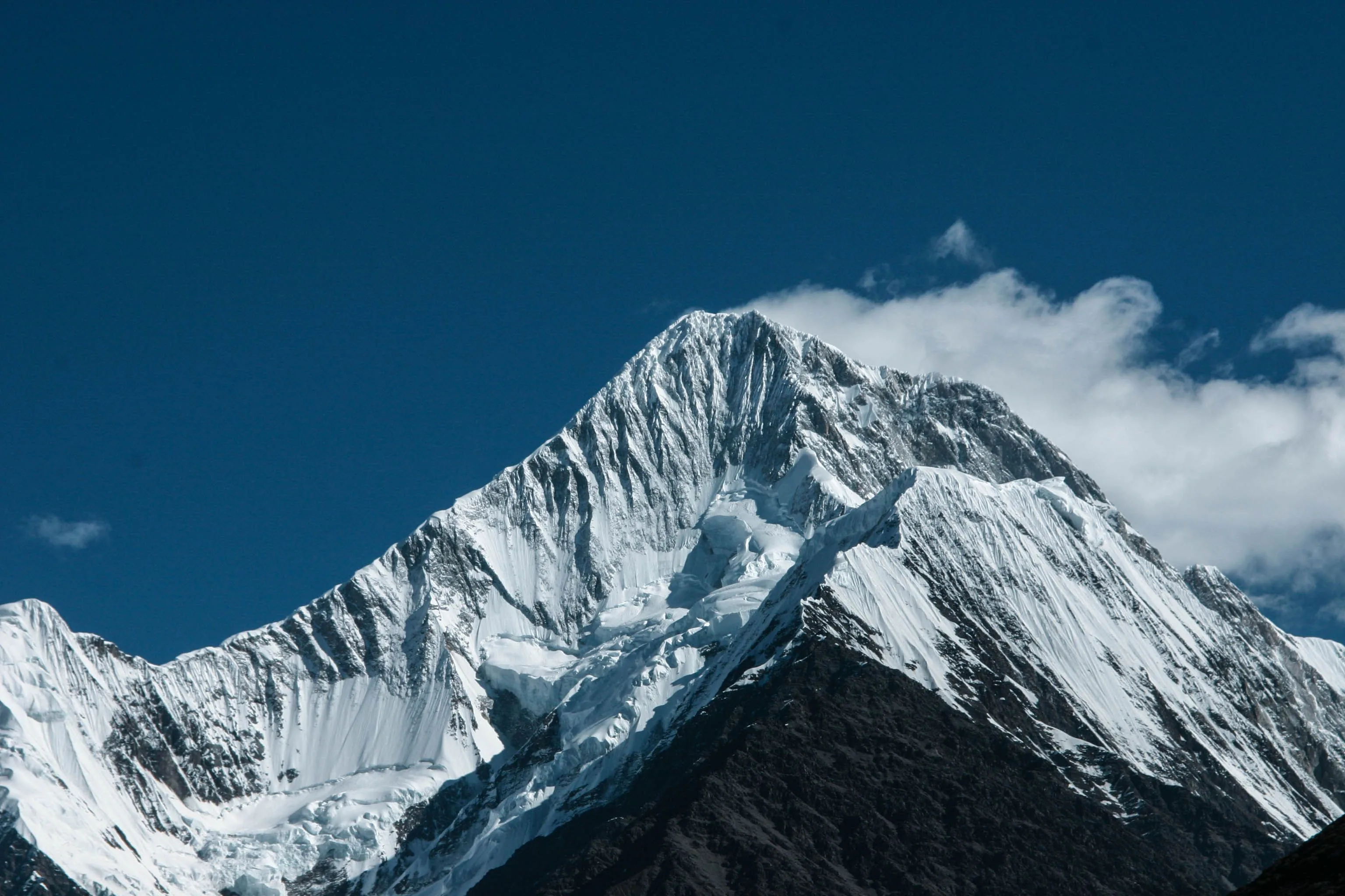 Pisang Peak: A Thrilling Himalayan Climbing Adventure