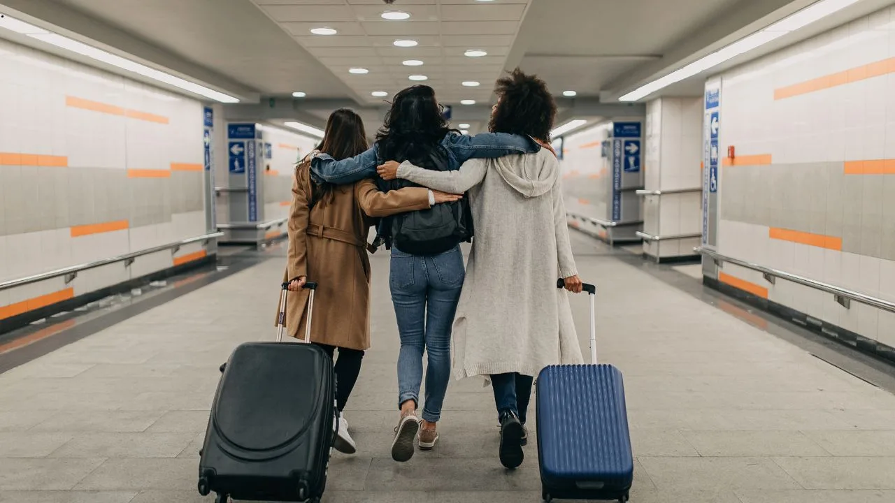Istanbul to Dubai: A Traveler's Connectivity Playbook