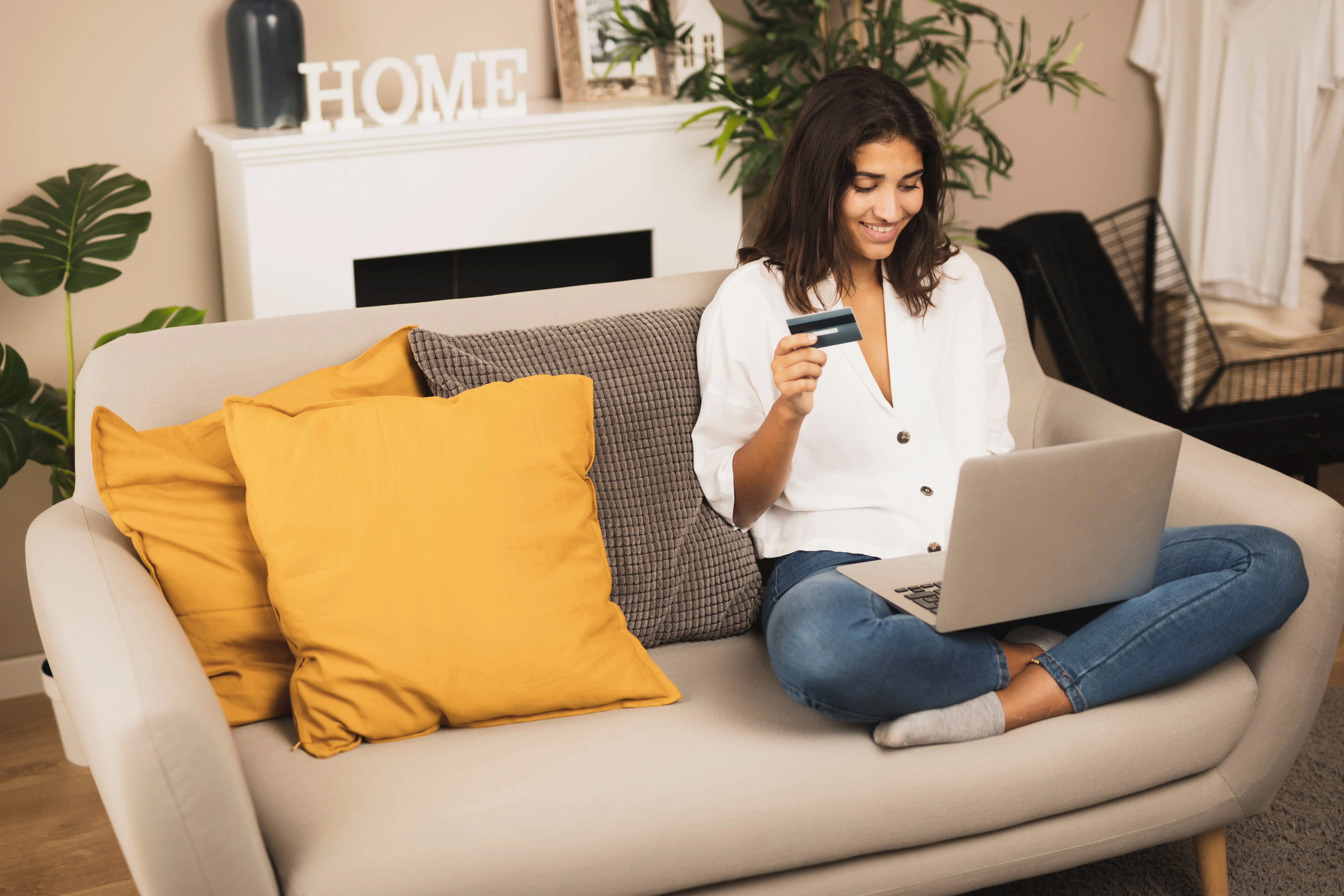 How to Save Money When Shopping for Furniture Online?