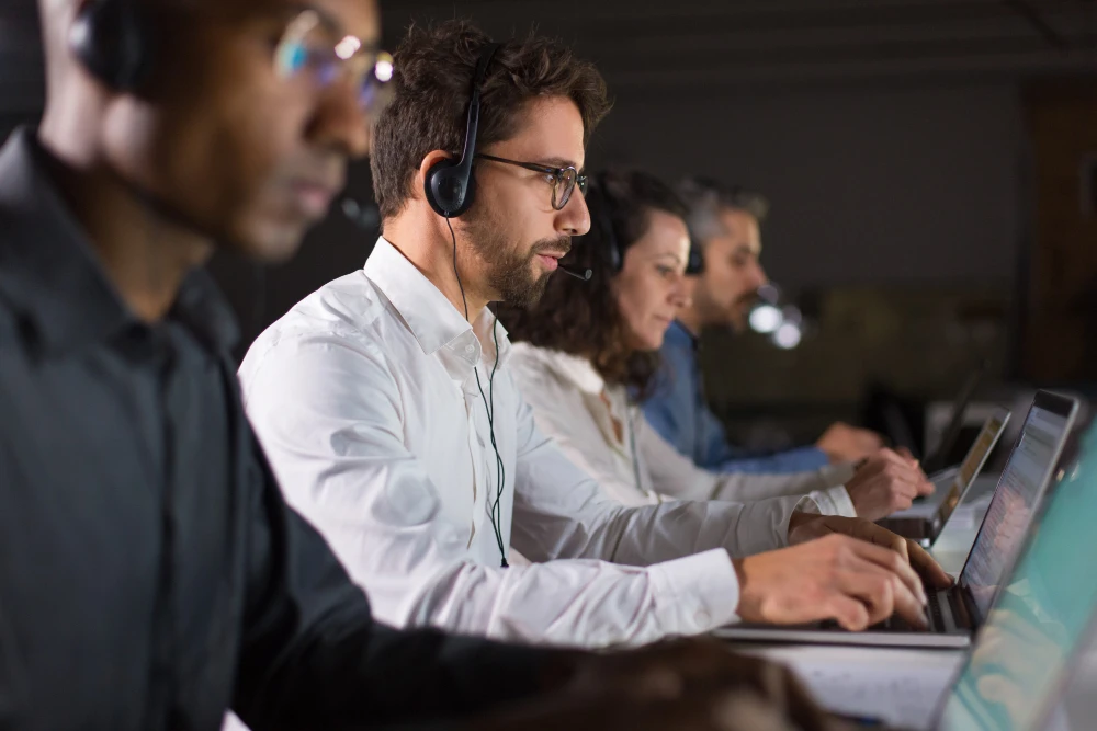 The Future of Customer Service: AI vs. Human Interaction