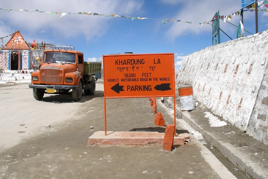 Affordable and Safe Goods Transportation to Leh and Ladakh