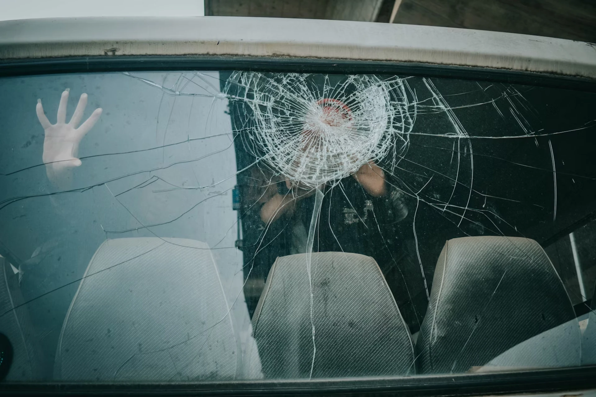 From Chips to Cracks: Understanding the Auto Glass Repair Process