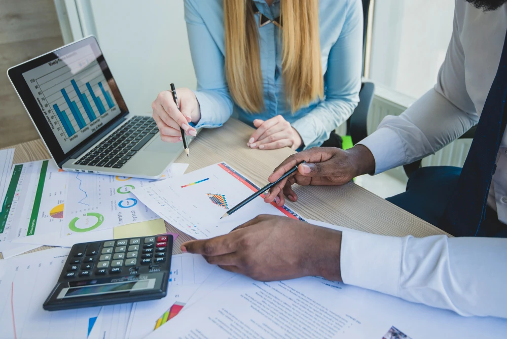 Critical Mistakes to Avoid When Hiring Bookkeeping and Accounting Services for Small Businesses