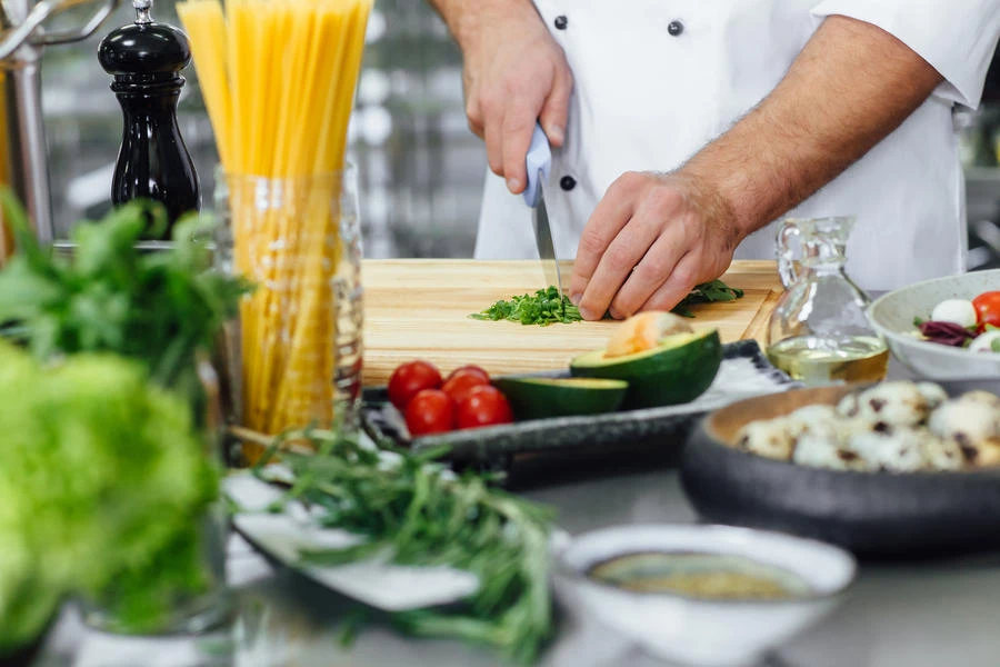 Acticert’s Online Food Handler Certificate Course – Government Approved & Valid Across Ontario and Alberta