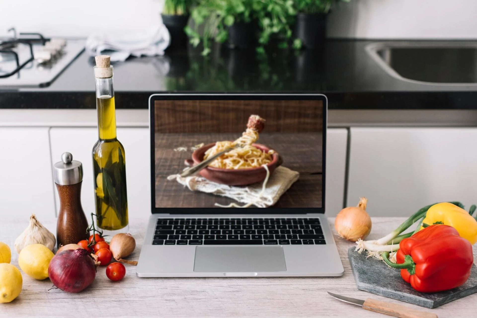How to Create a High-Converting Website for Your Restaurant in 2025