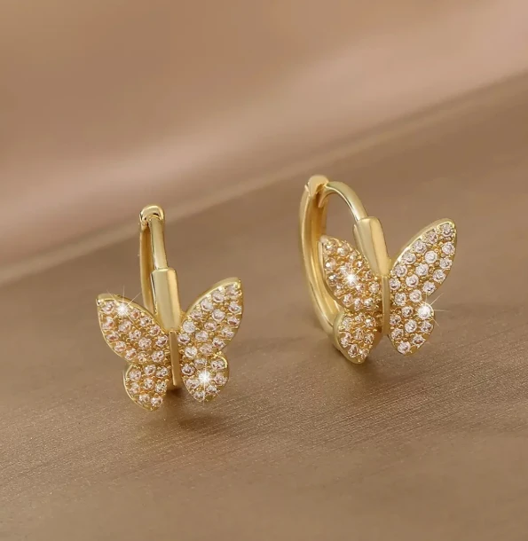 Why Birthstone Jewelry Makes the Perfect Personalized Gift