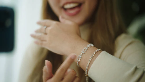 What Makes the Best Diamond Tennis Necklace Stand Out?