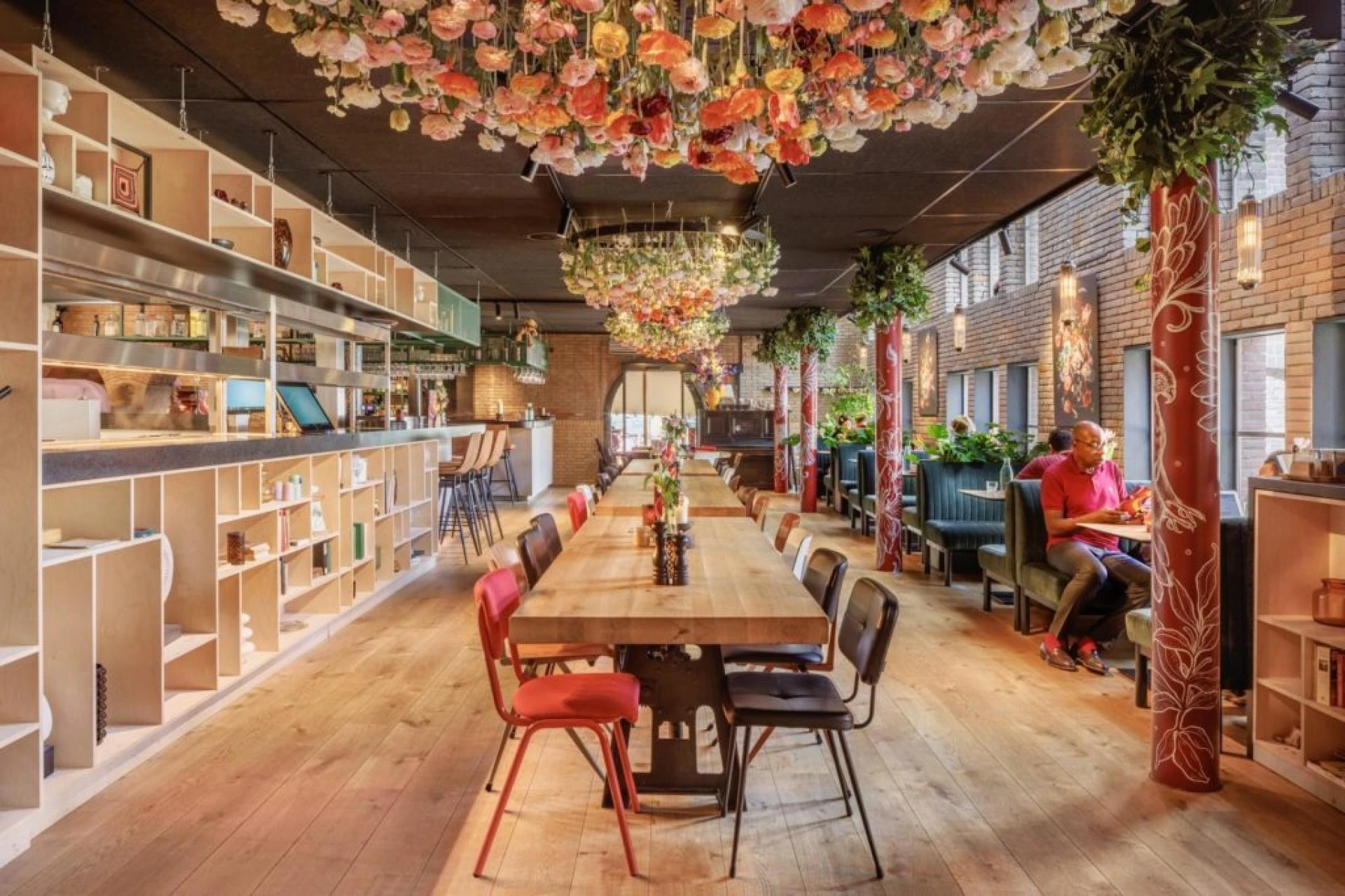 Discovering the Culinary Pulse of the City: Your Guide to Choosing the Perfect Restaurant in Amsterdam