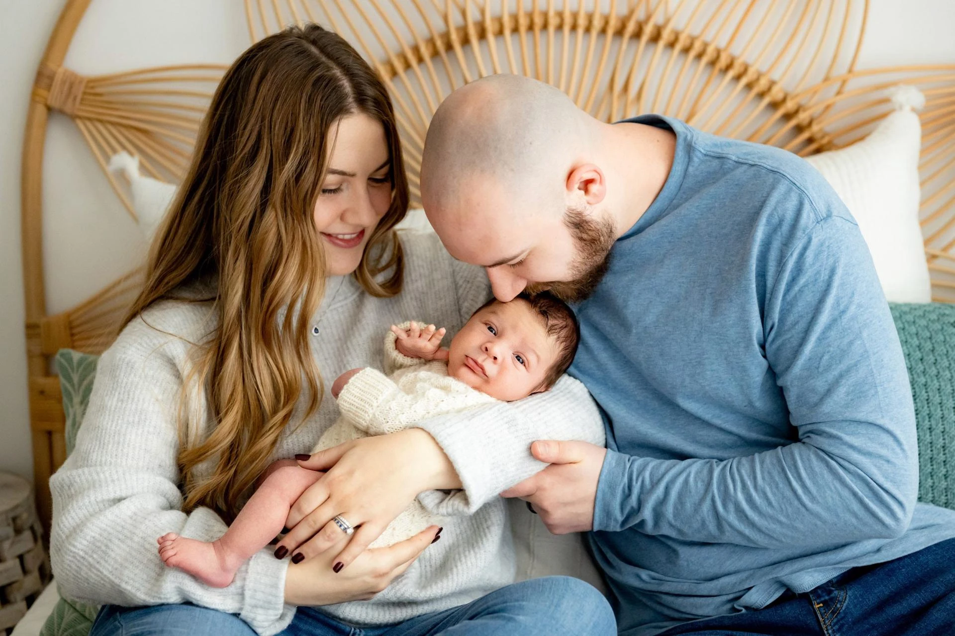 5 Tips for A Memorable Newborn Photoshoot with Dad