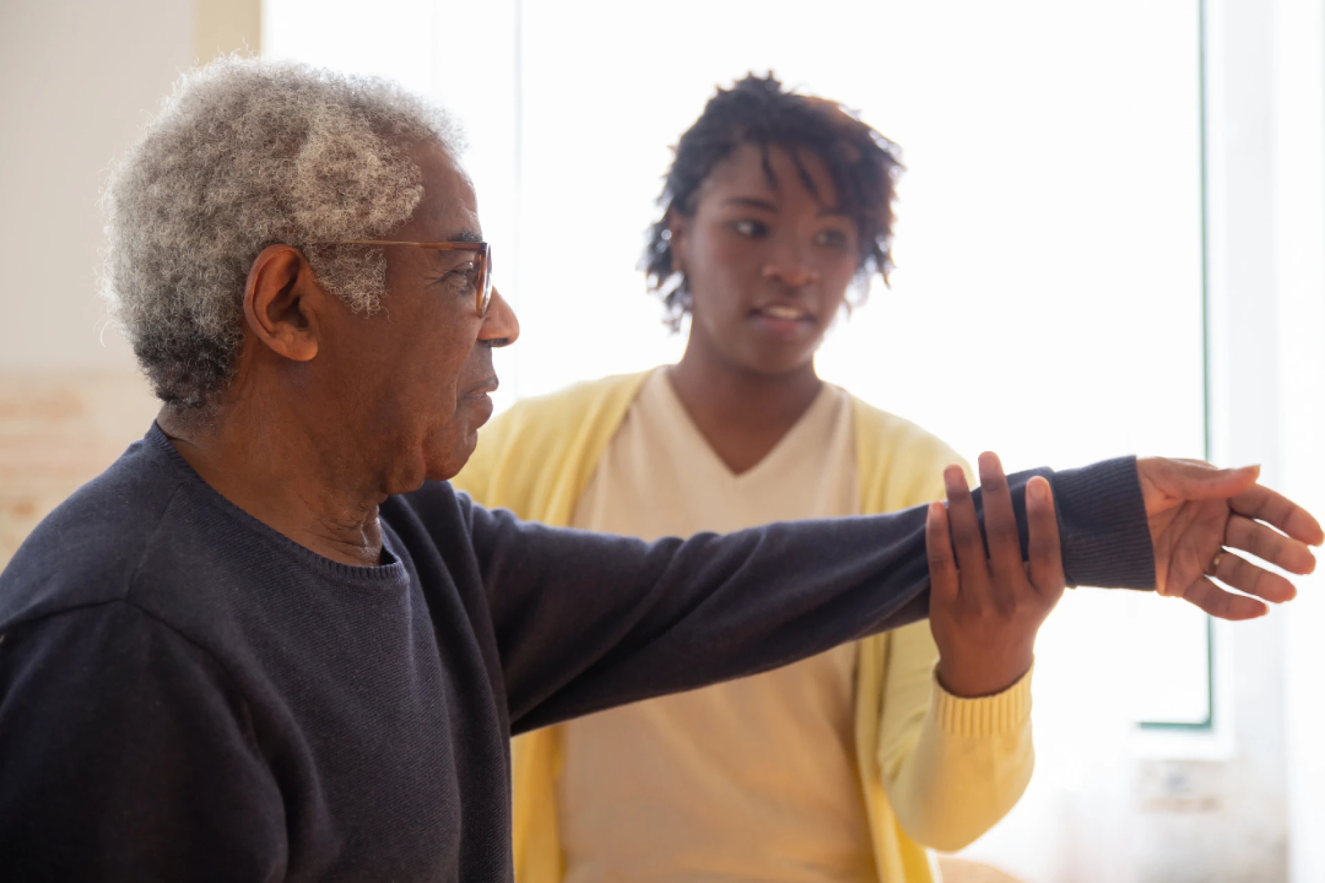 How Exercise Physiologists Help Manage Chronic Pain: A Safe and Effective Approach