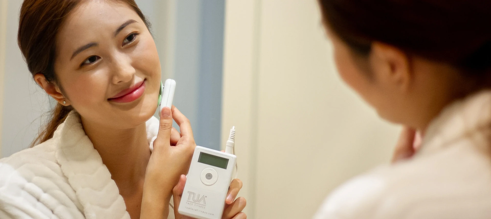 Dealing with Fine Lines, Dull Skin, or Sagging? The Right Skincare Device Could Be Your Fix