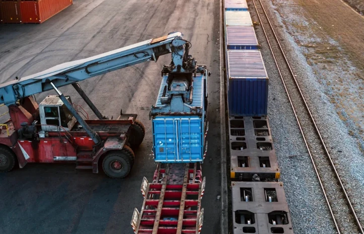How Intermodal Freight Shipping Boosts Logistics Efficiency