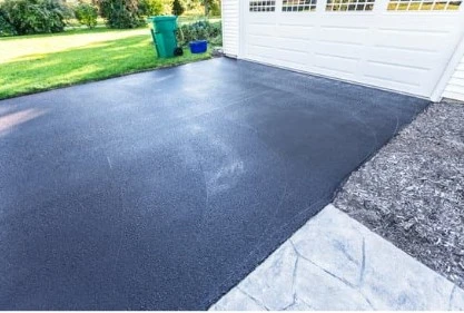 Concrete, Asphalt, or Pavers? Choosing the Best Driveway Material for Your Home