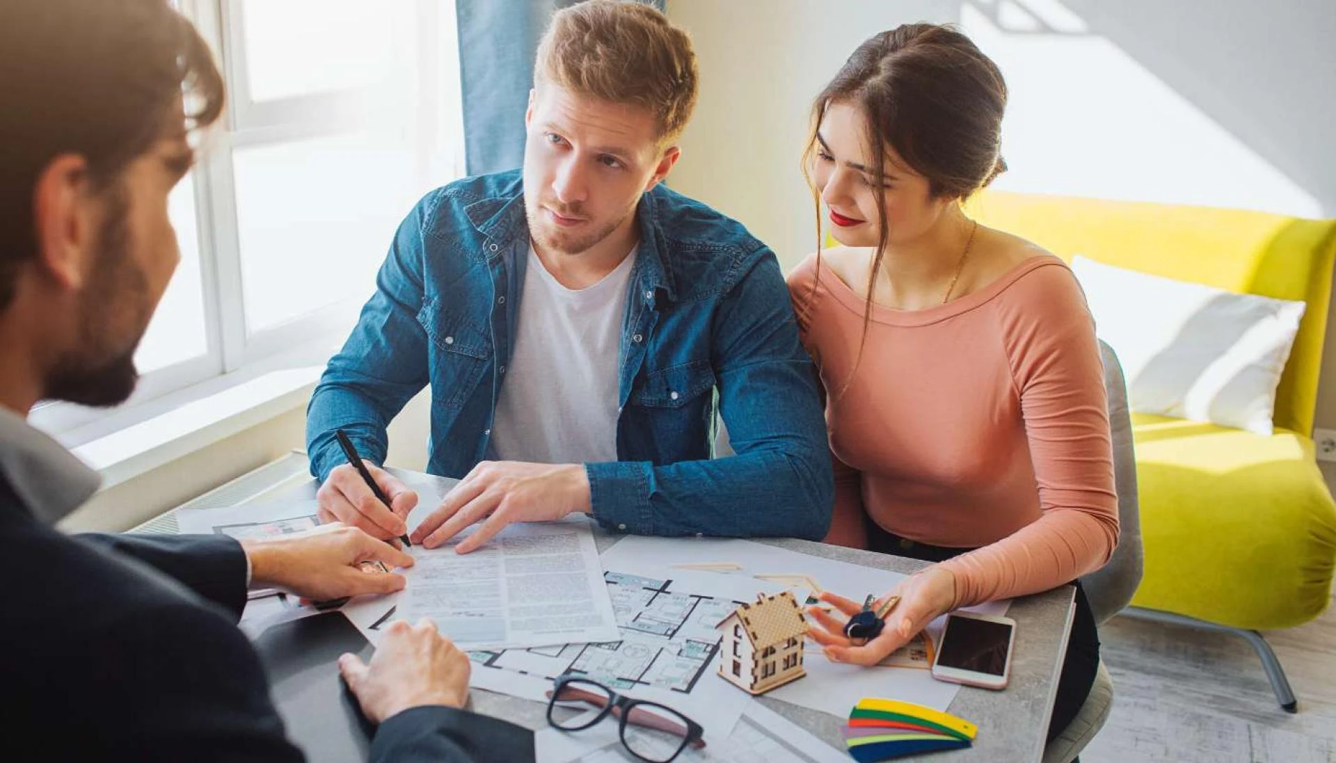 How Corporate Tax Works in the UAE: Complete Guide for Investors